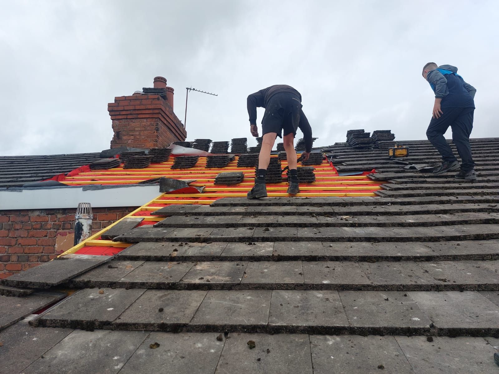 Roof Repairs & Re-Roofing