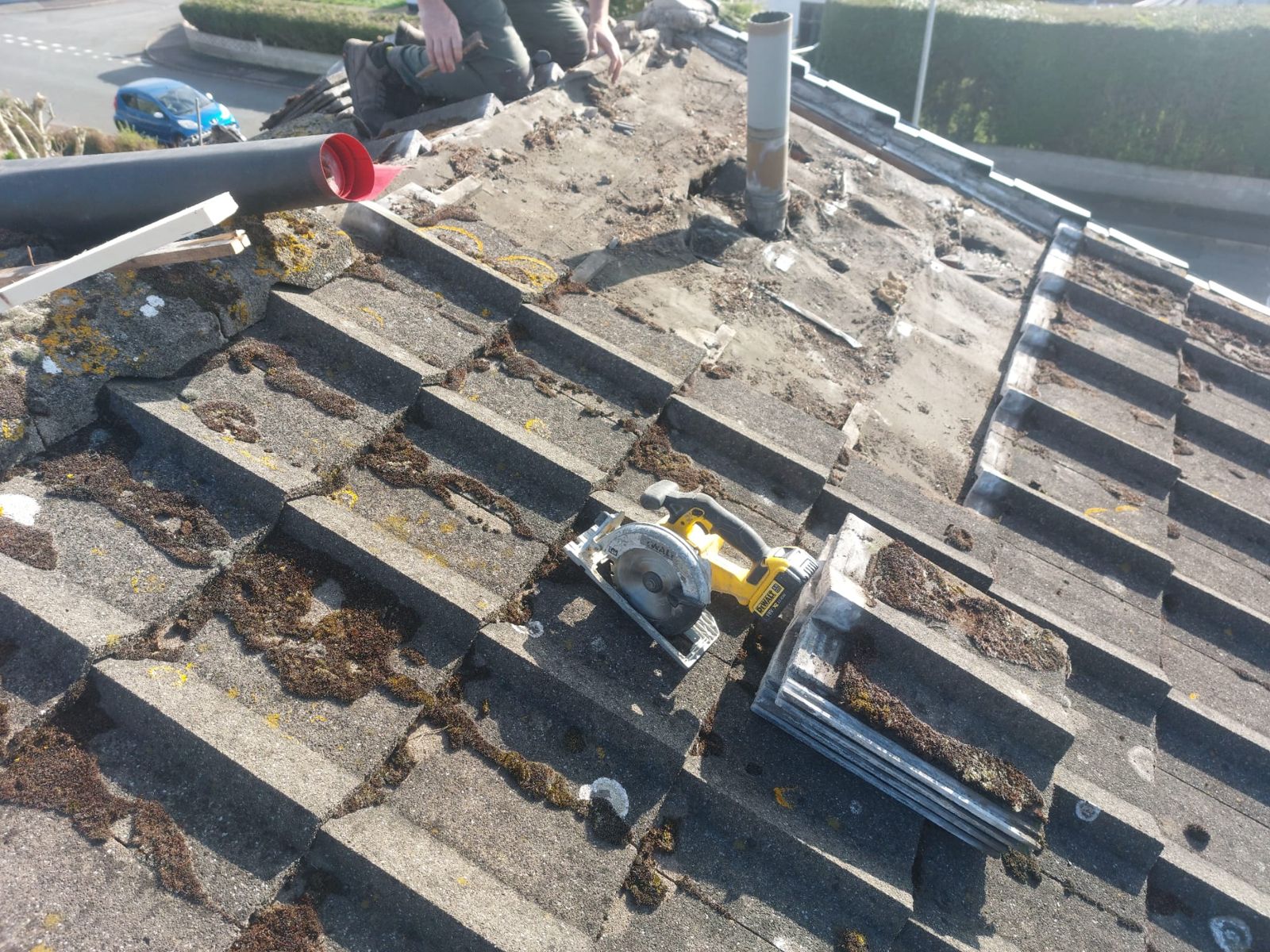 Roof stripped back to rafters ready for re-roofing